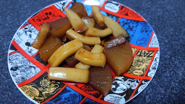 アオリイカと大根の煮付けの写真